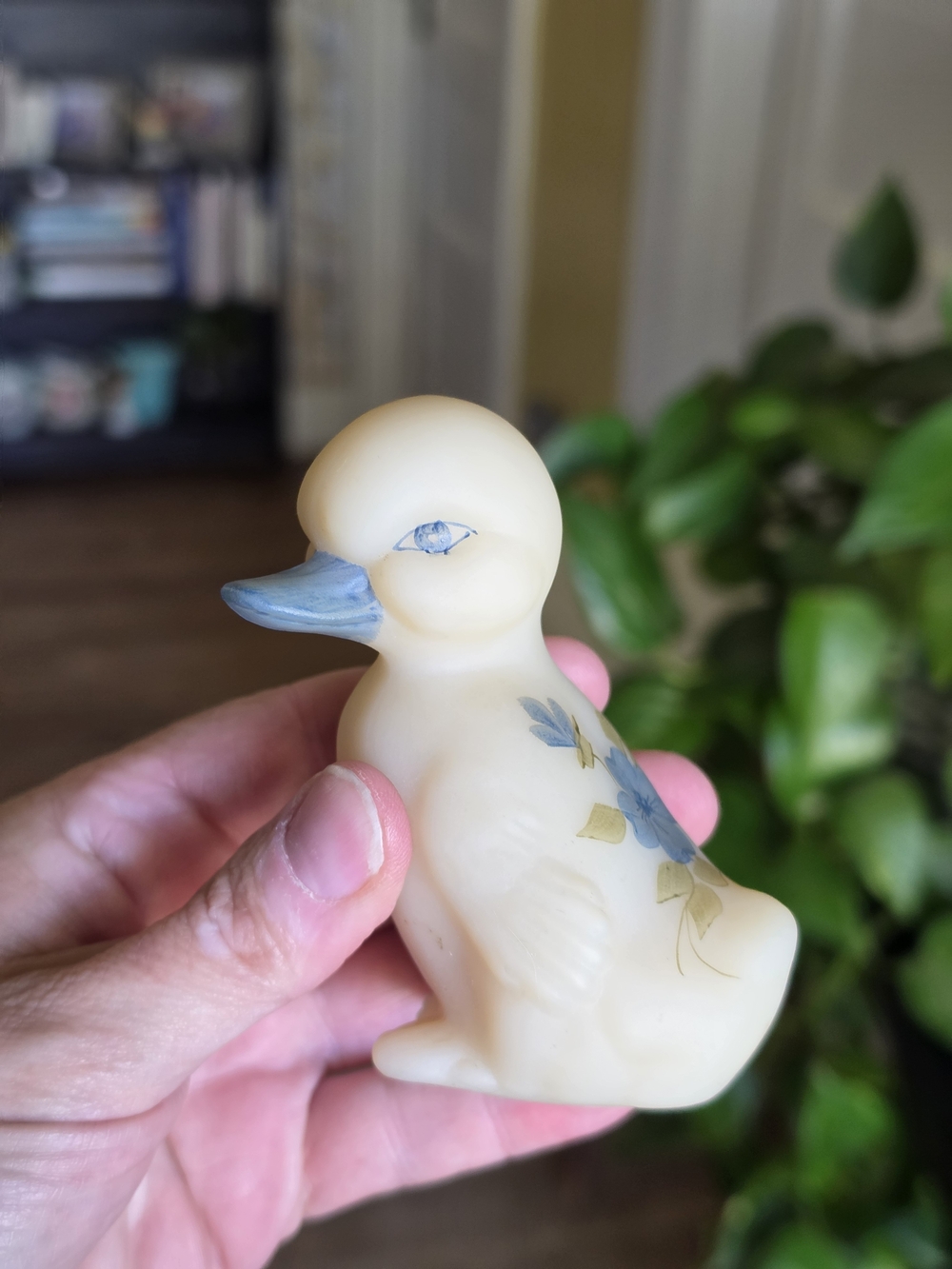 Fenton Classic Custard & Blue Decorative Duck